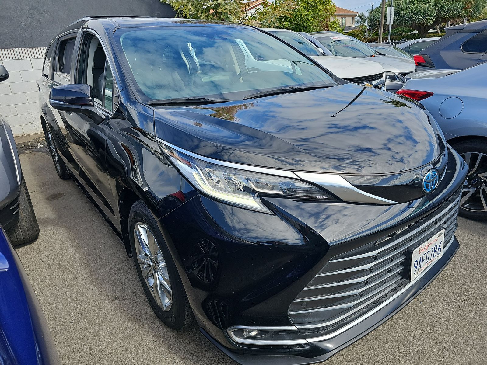 2022 Toyota Sienna Limited FWD