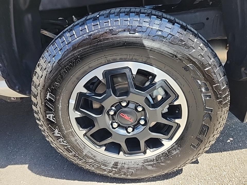 2024 Toyota Tacoma Hybrid TRD Off-Road AWD