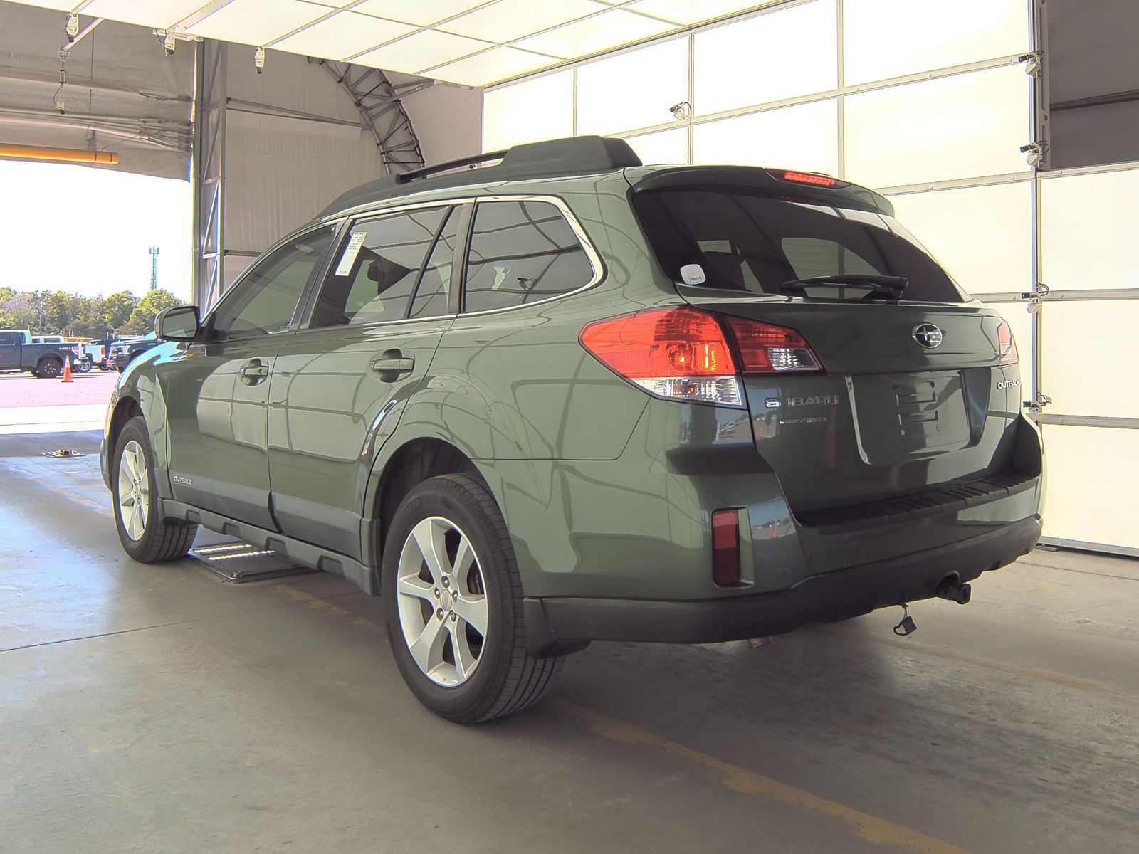 2013 Subaru Outback 2.5i Premium AWD
