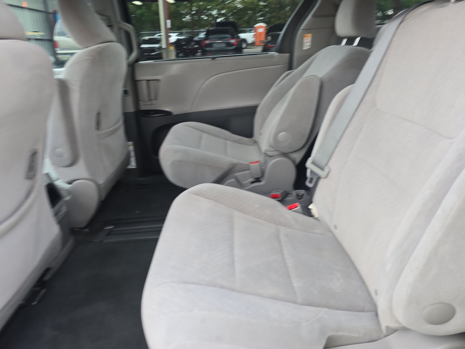 2015 Toyota Sienna LE FWD