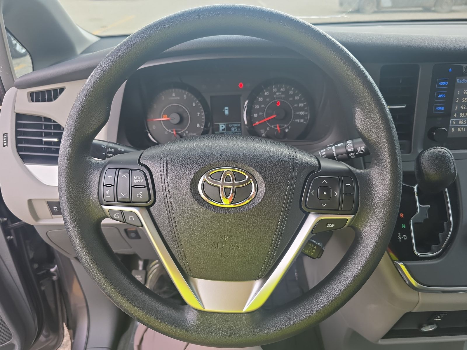 2015 Toyota Sienna LE FWD