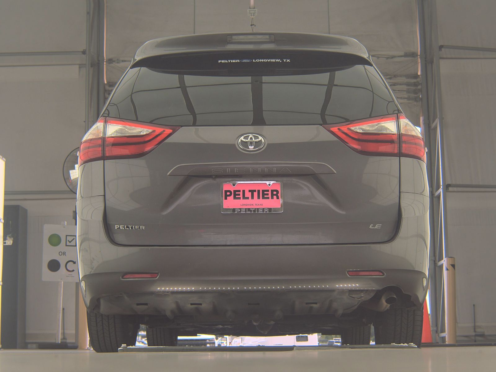 2015 Toyota Sienna LE FWD