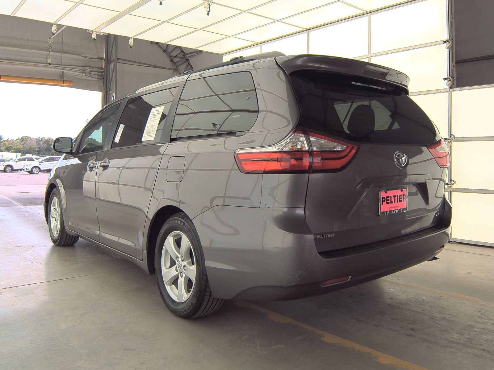 2015 Toyota Sienna LE FWD