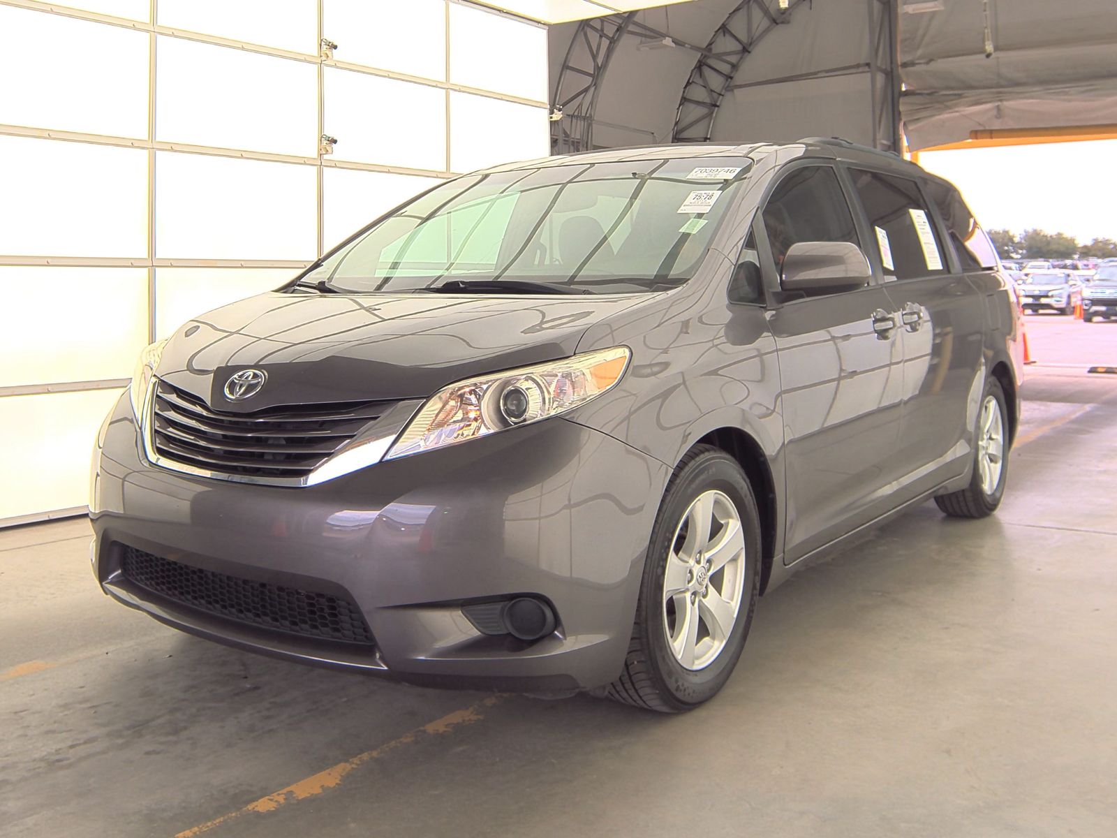 2015 Toyota Sienna LE FWD