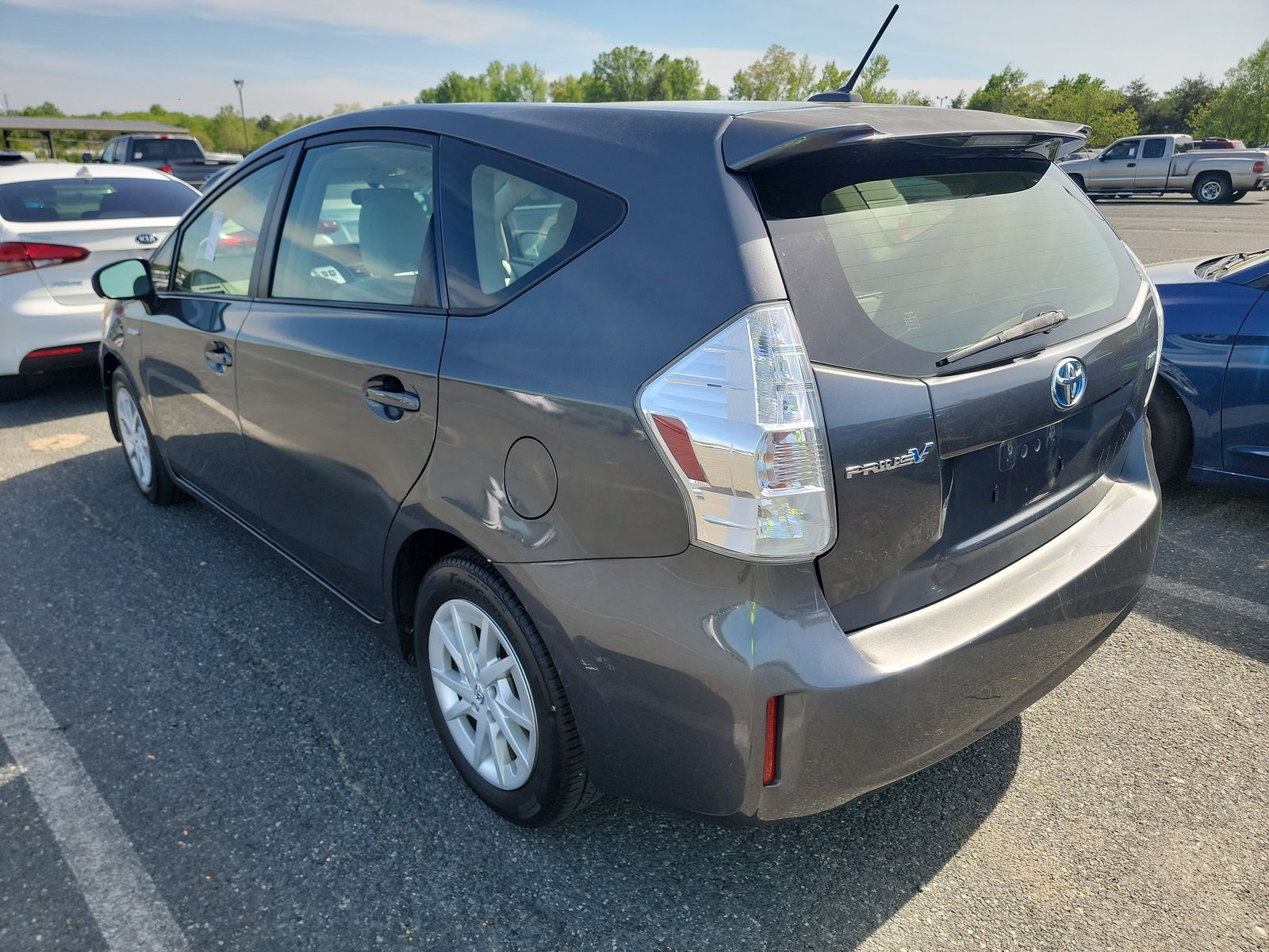 2012 Toyota Prius v Three FWD