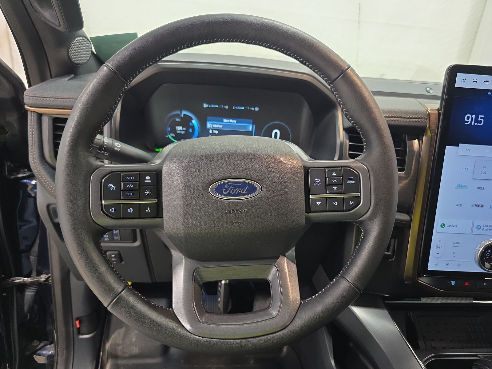 2023 Ford F-150 Lightning LARIAT AWD