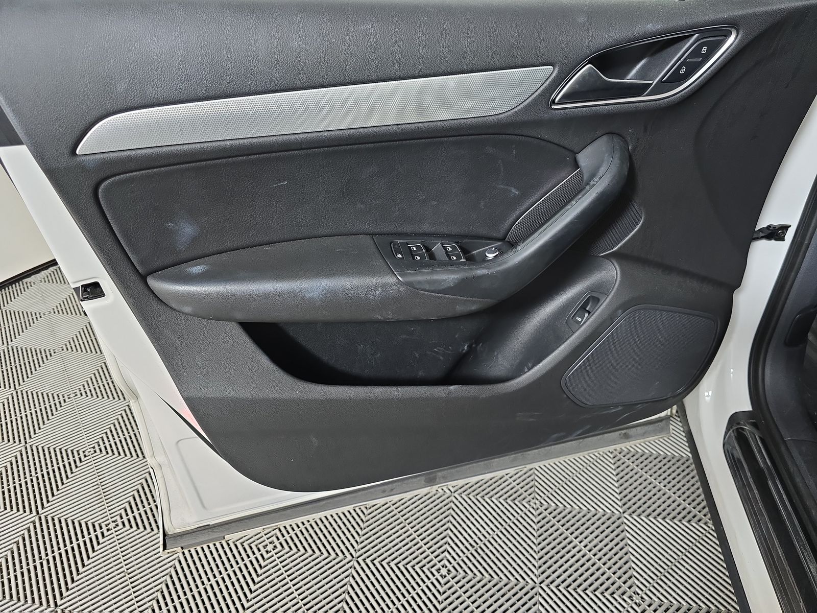 2015 Audi Q3 2.0T Premium Plus FWD