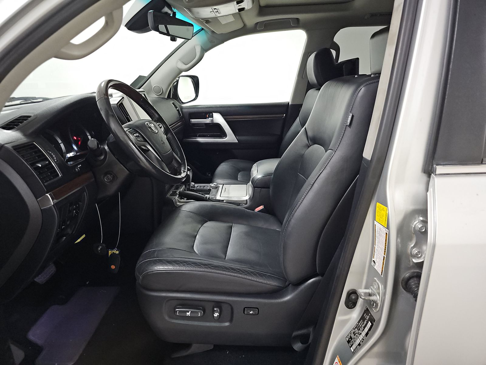 2017 Toyota Land Cruiser Base AWD