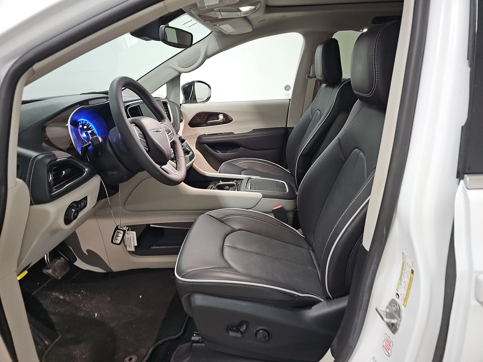 2024 Chrysler Pacifica Limited FWD