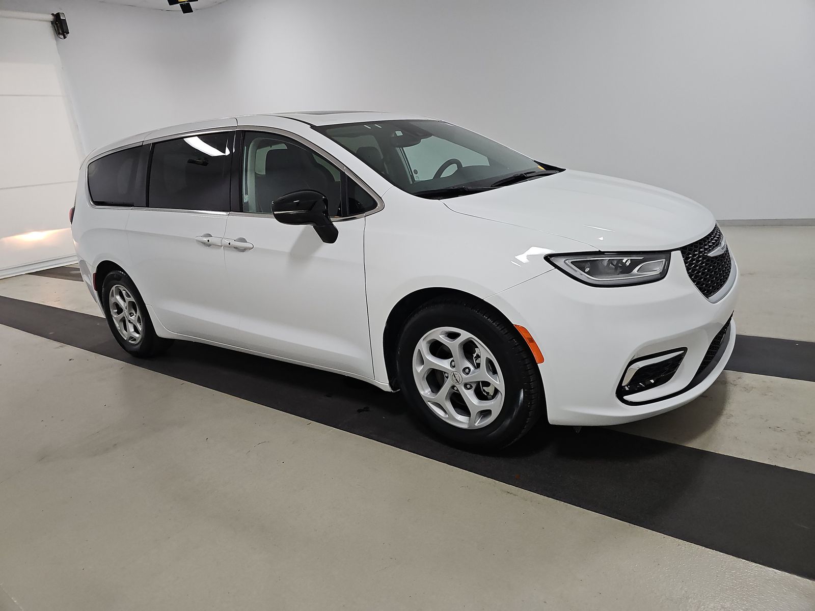 2024 Chrysler Pacifica Limited FWD