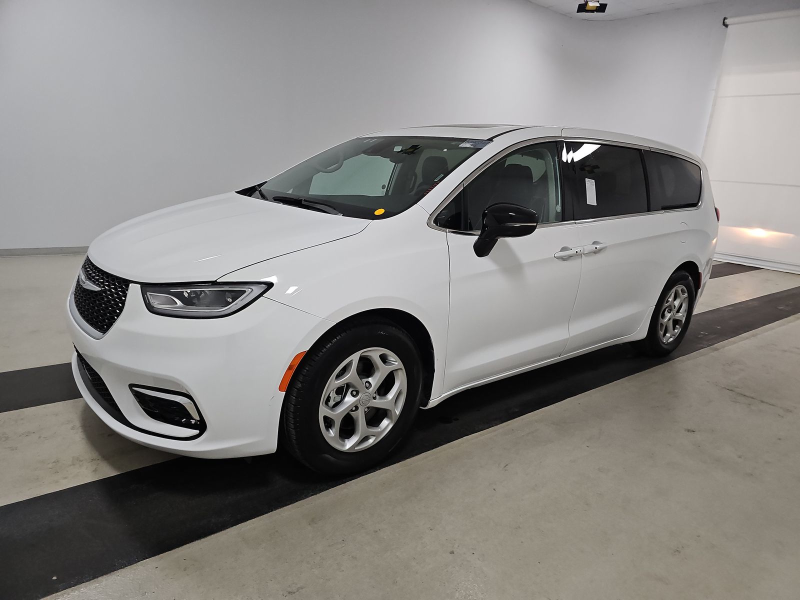 2024 Chrysler Pacifica Limited FWD