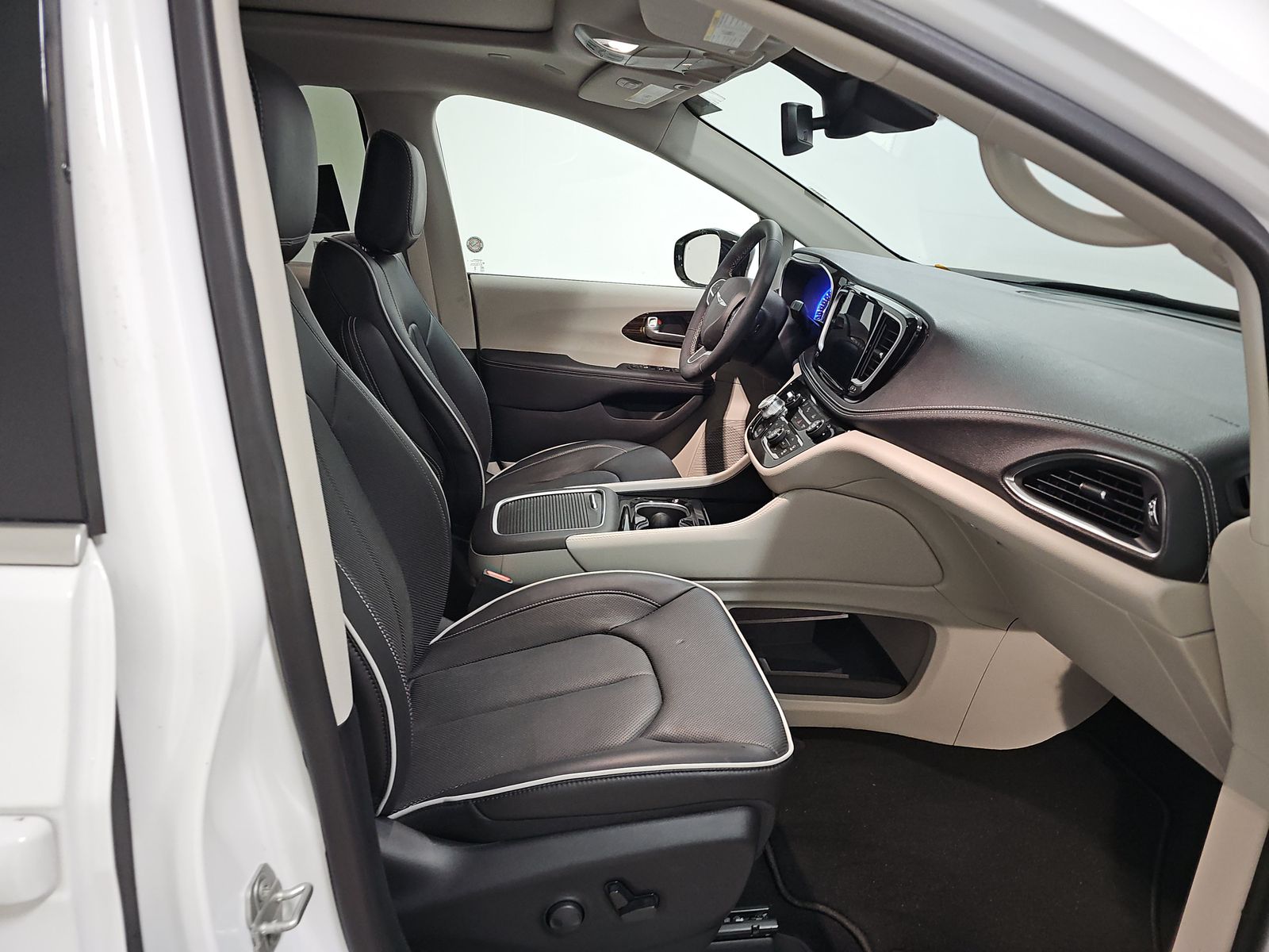 2024 Chrysler Pacifica Limited FWD