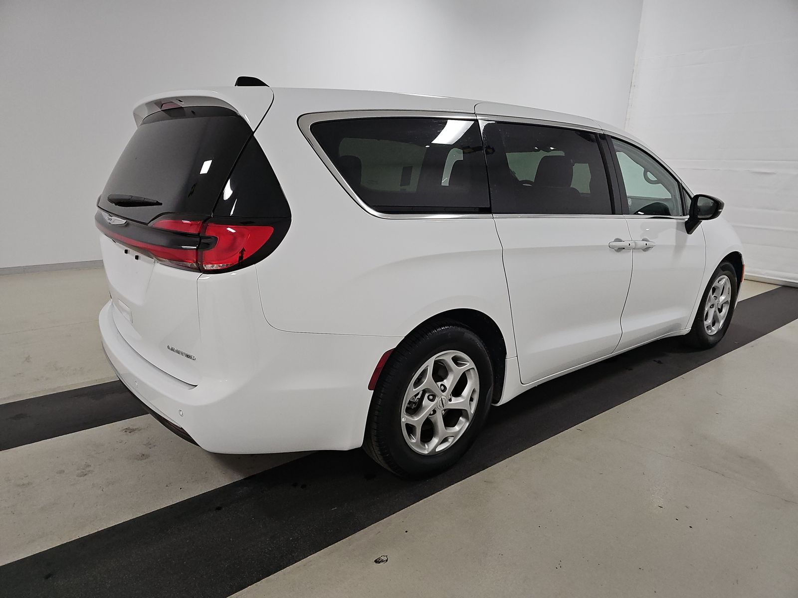 2024 Chrysler Pacifica Limited FWD