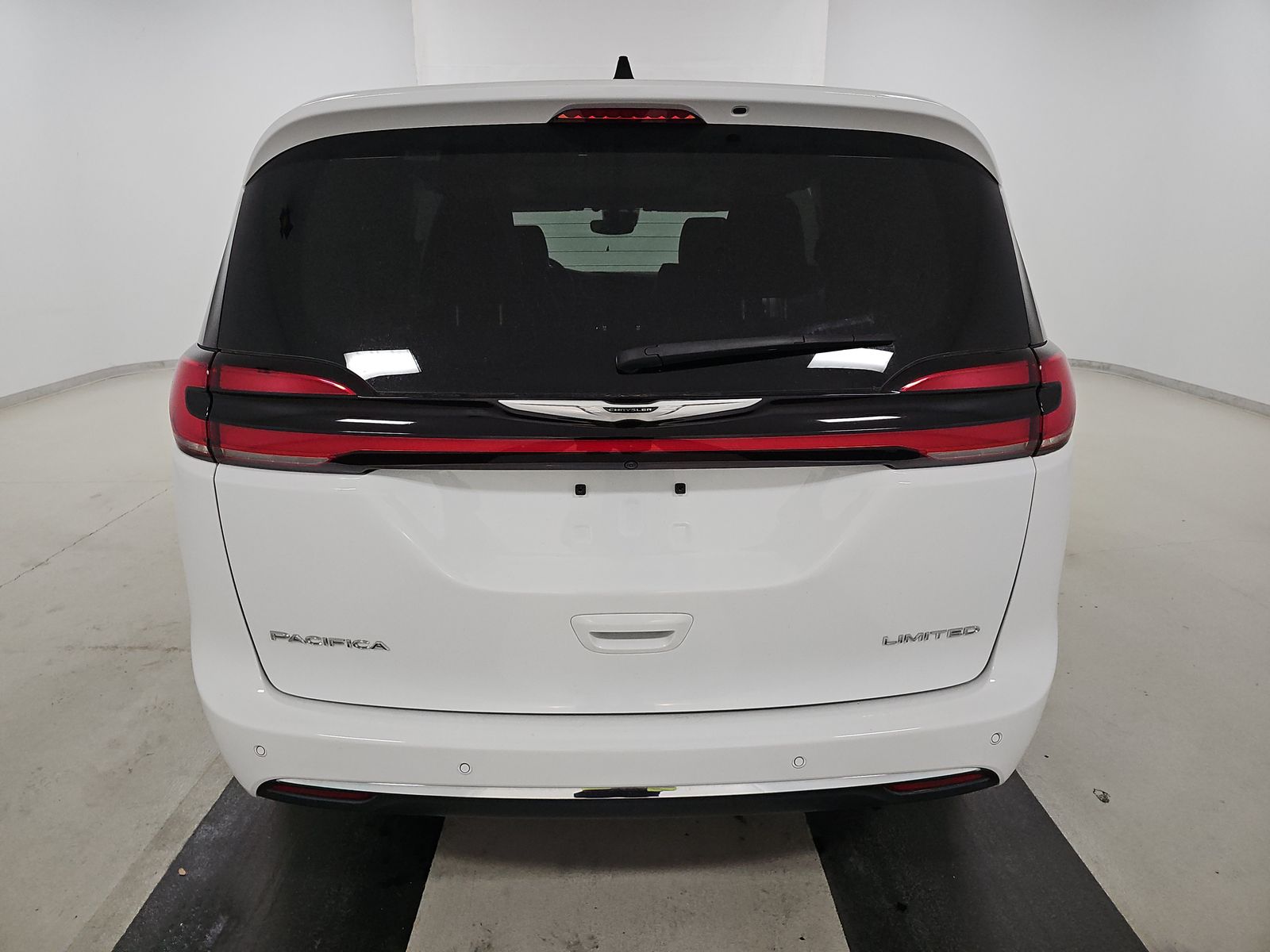 2024 Chrysler Pacifica Limited FWD