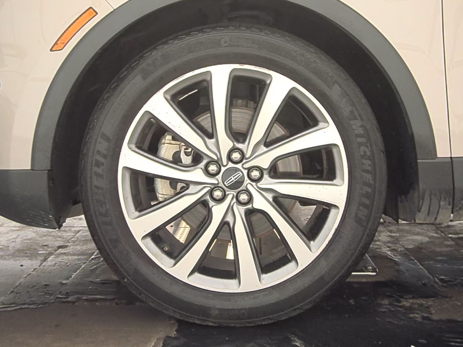 2019 Lincoln Nautilus Select FWD