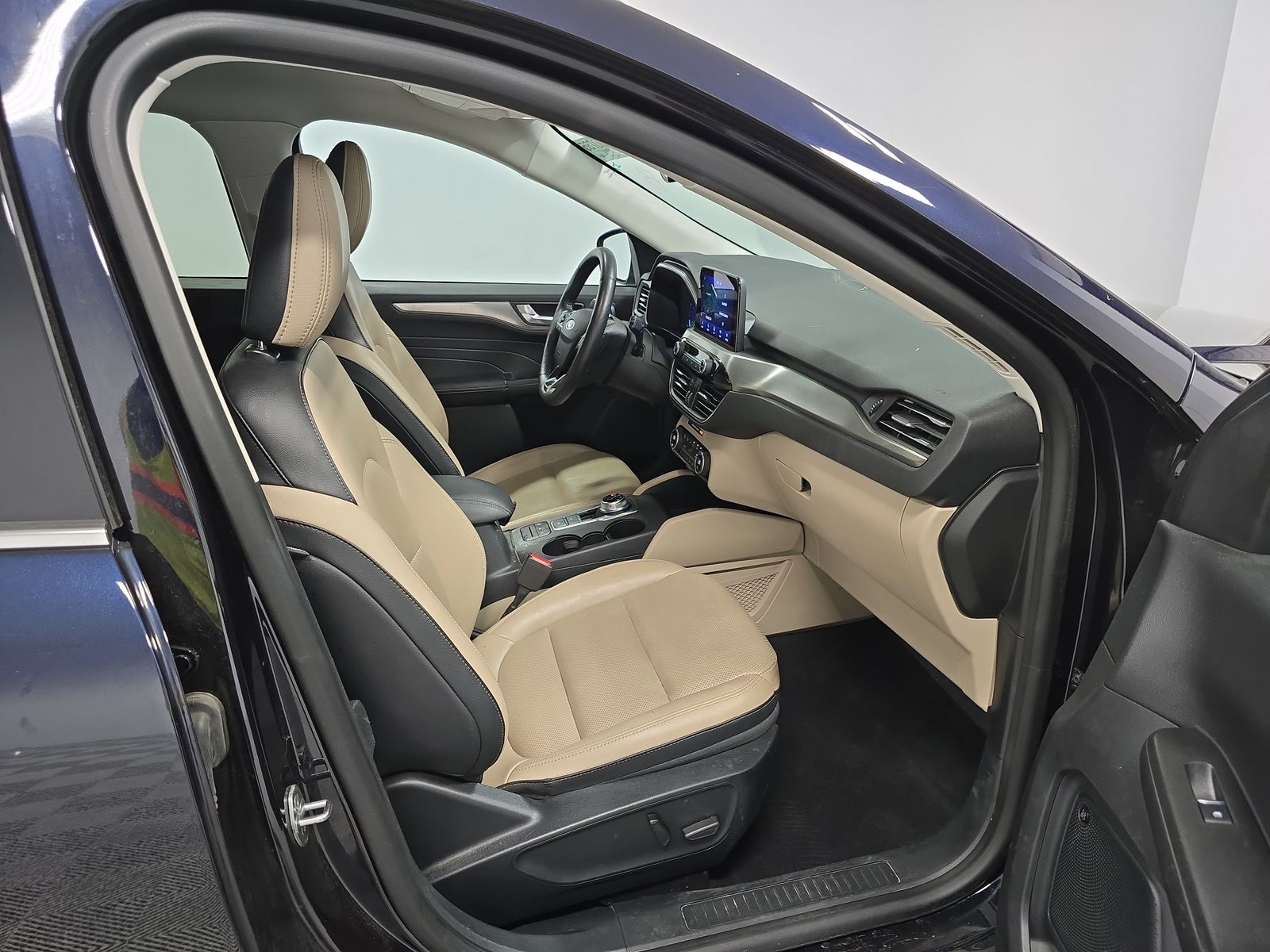 2021 Ford Escape Hybrid Titanium AWD