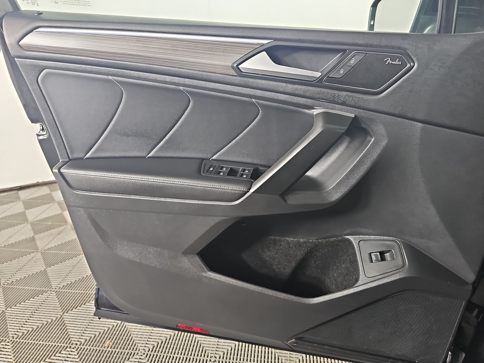 2024 Volkswagen Tiguan 2.0T SEL R-Line AWD