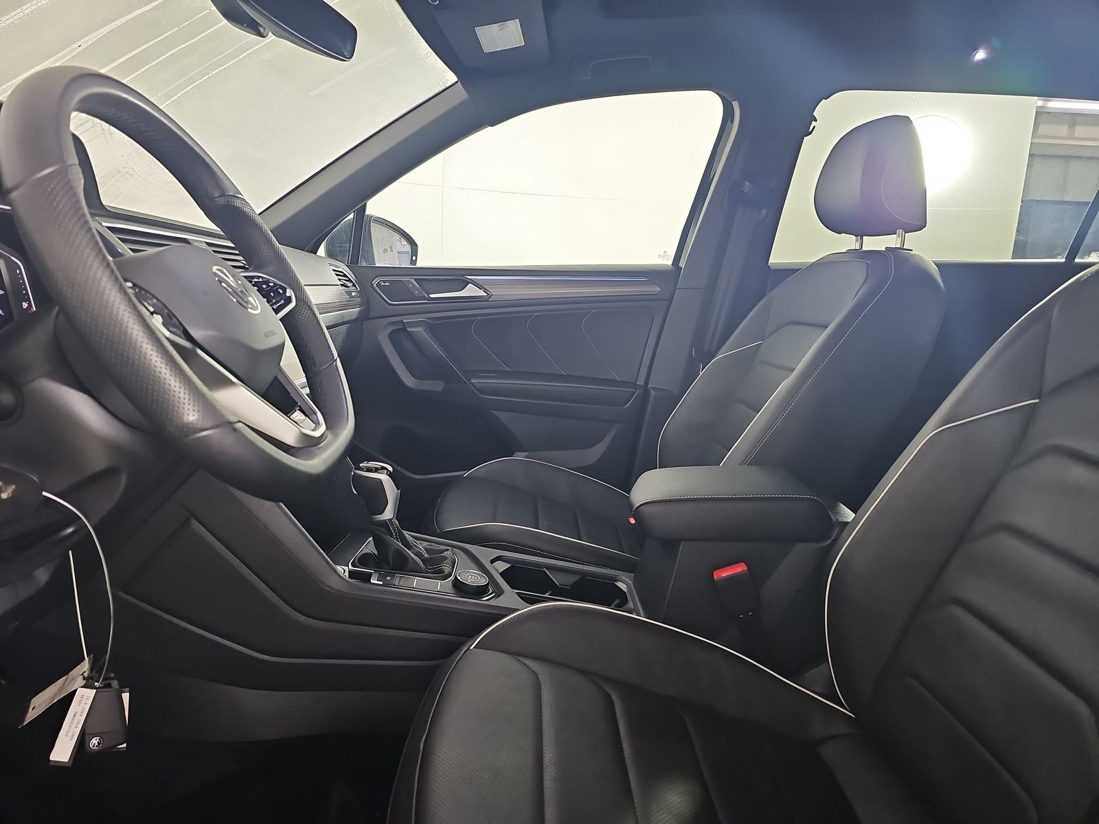 2024 Volkswagen Tiguan 2.0T SEL R-Line AWD