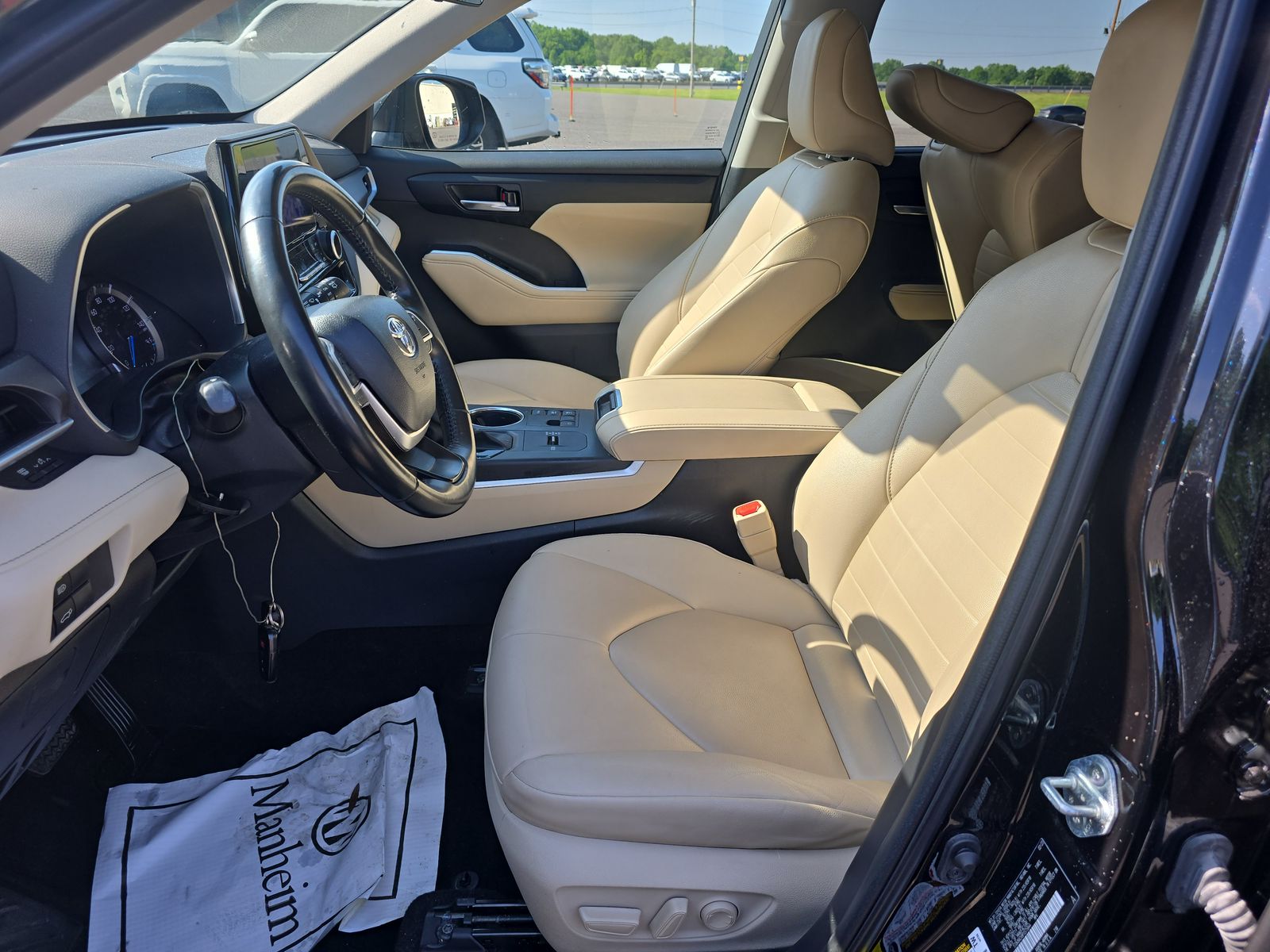 2023 Toyota Highlander Hybrid XLE AWD