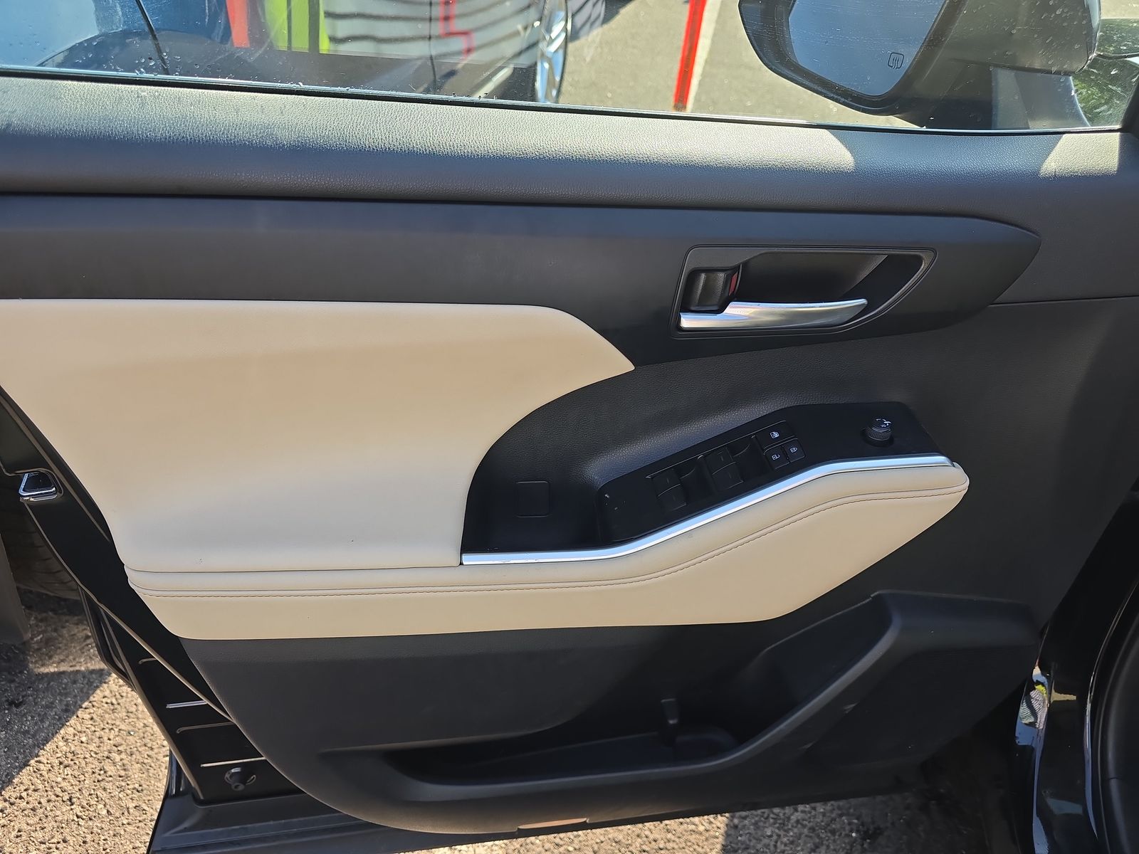 2023 Toyota Highlander Hybrid XLE AWD