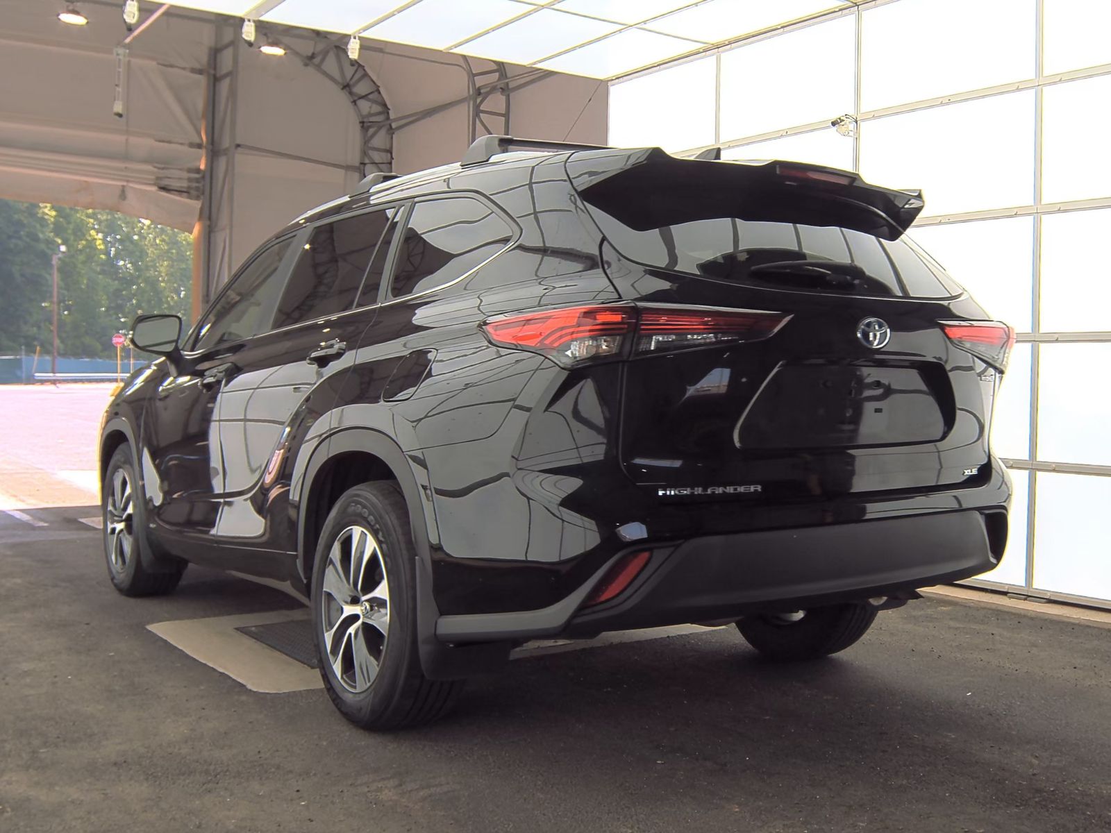 2023 Toyota Highlander Hybrid XLE AWD