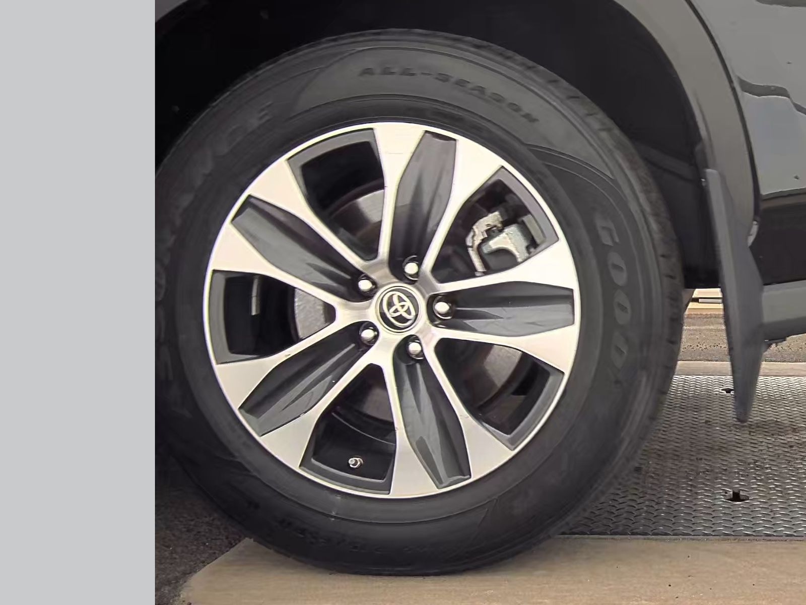 2023 Toyota Highlander Hybrid XLE AWD