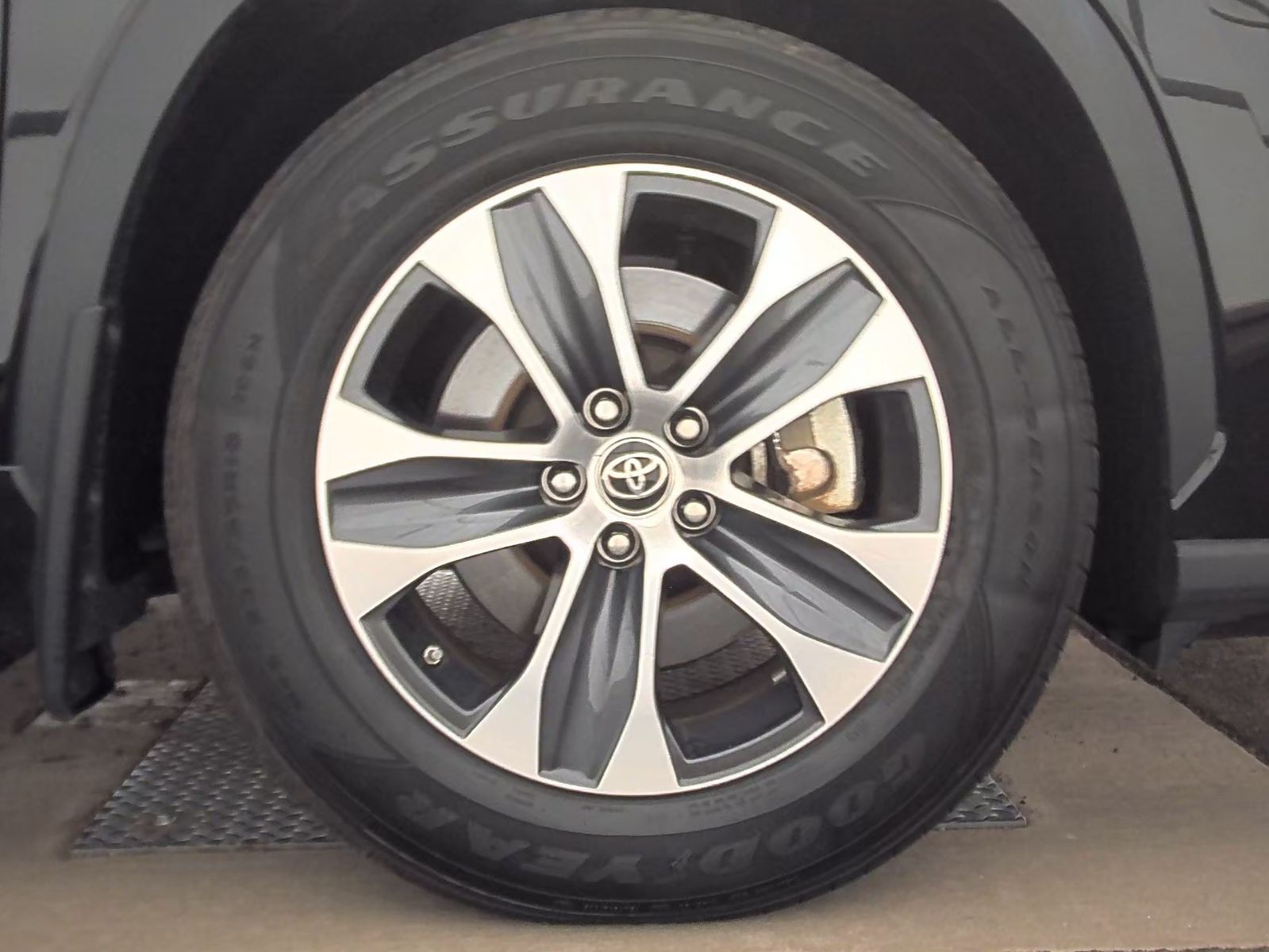 2023 Toyota Highlander Hybrid XLE AWD