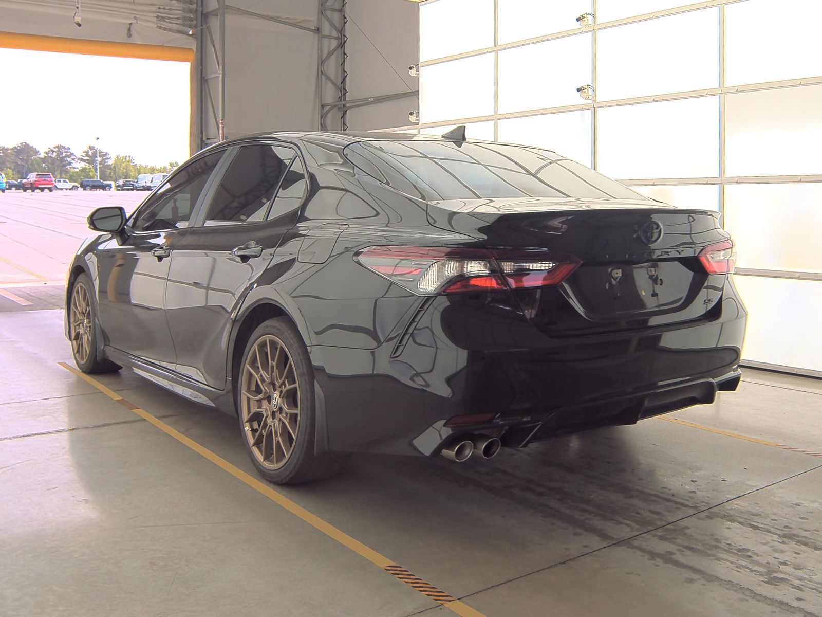 2023 Toyota Camry Hybrid SE Nightshade FWD