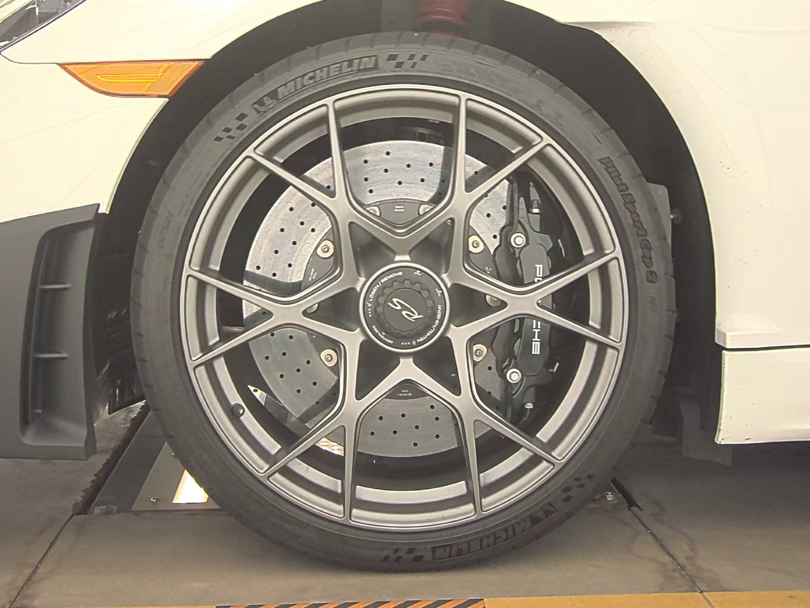 2024 Porsche 718 Cayman GT4 RS RWD
