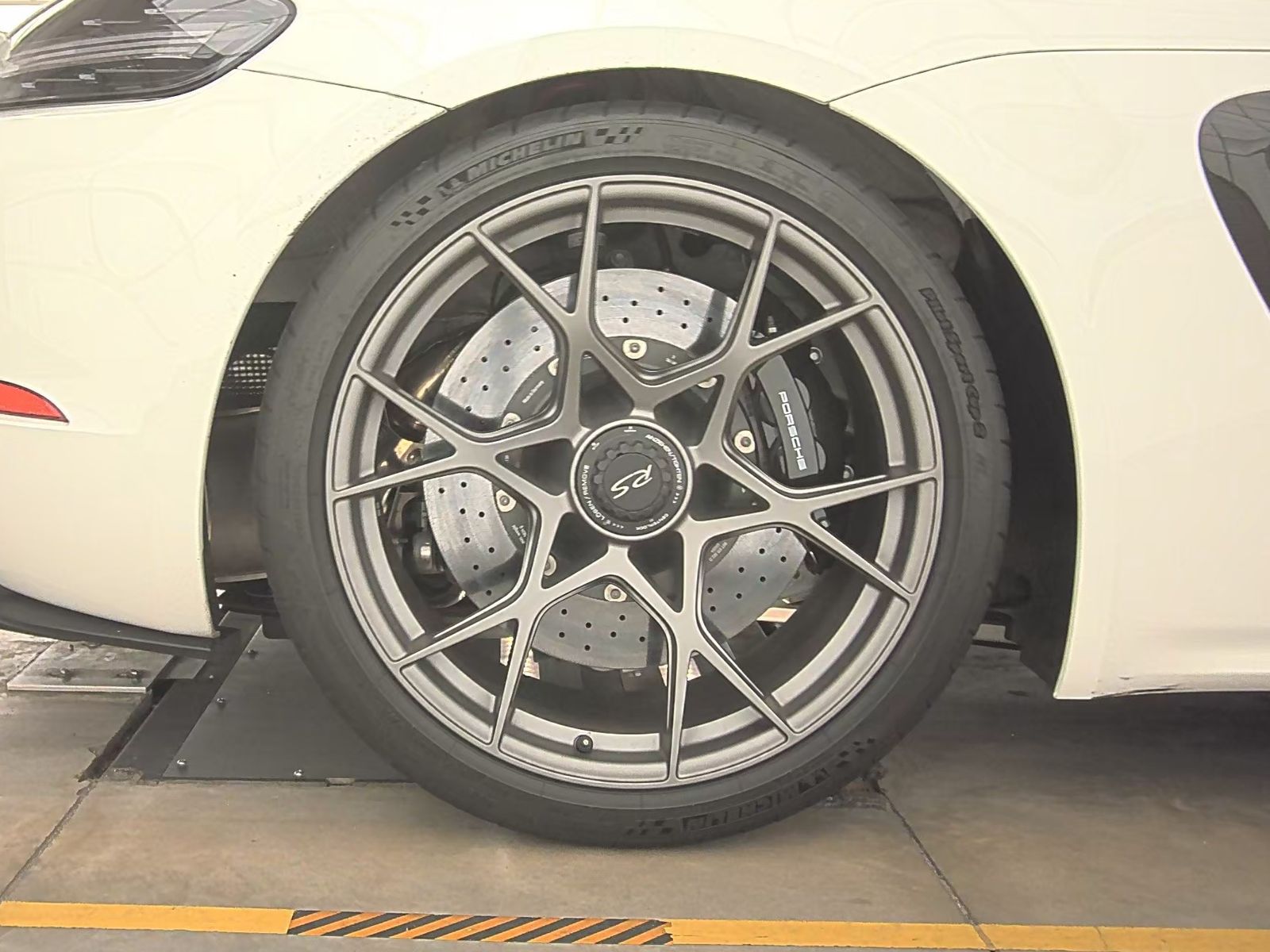 2024 Porsche 718 Cayman GT4 RS RWD