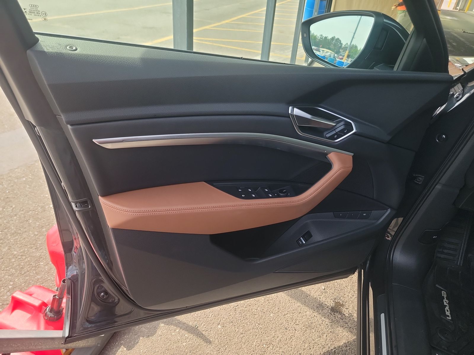 2022 Audi e-tron Premium AWD