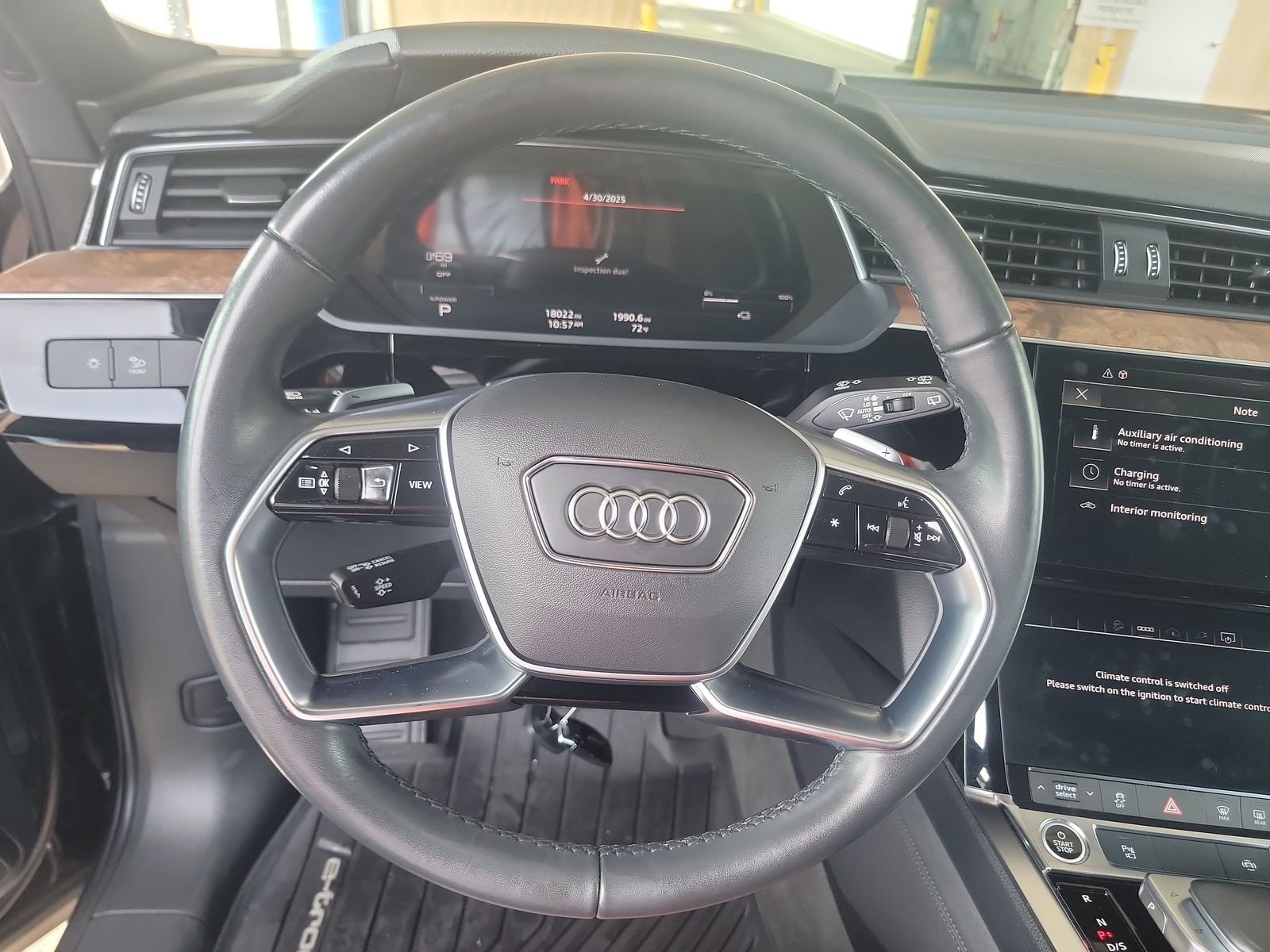 2022 Audi e-tron Premium AWD