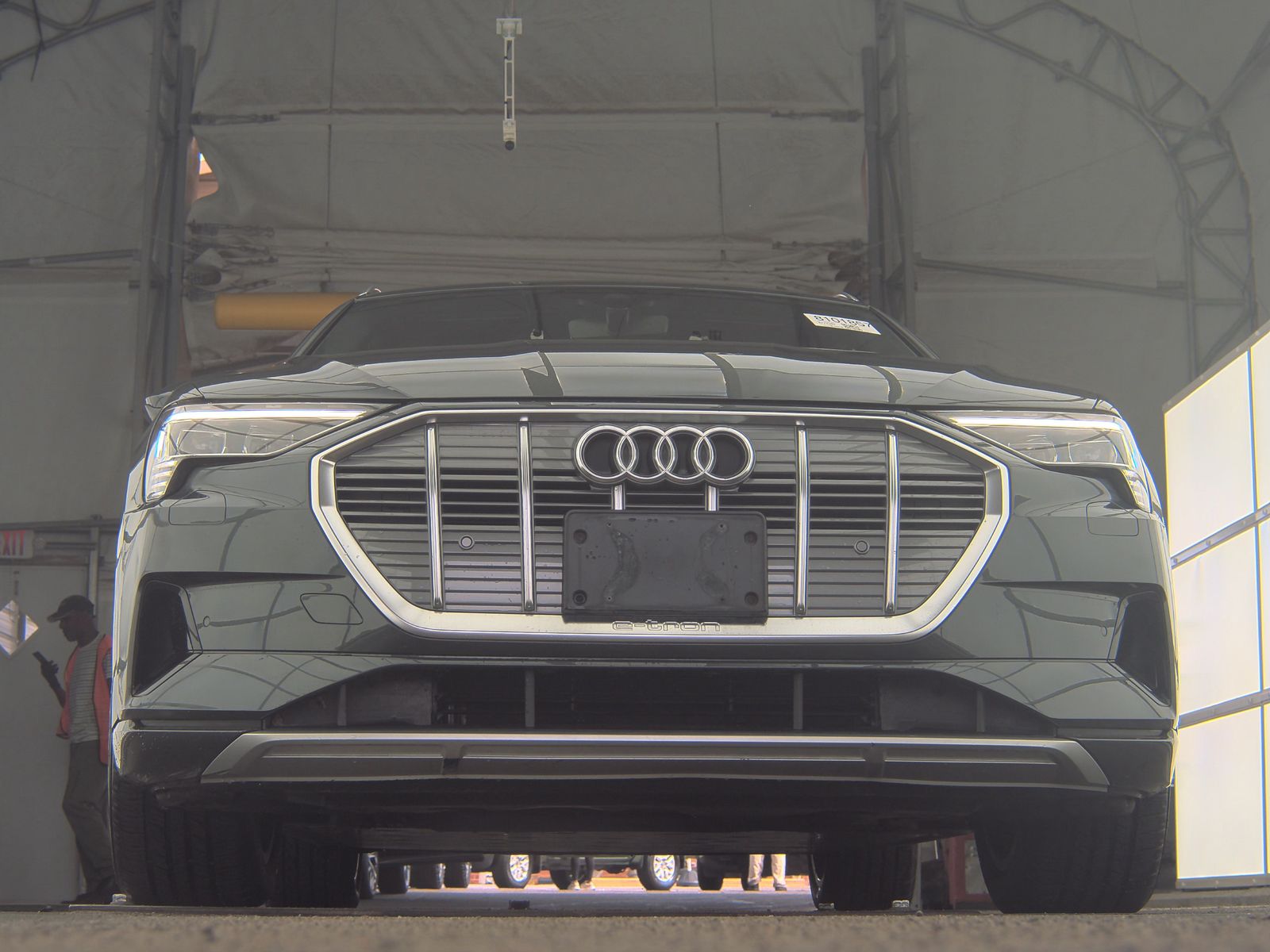 2022 Audi e-tron Premium AWD