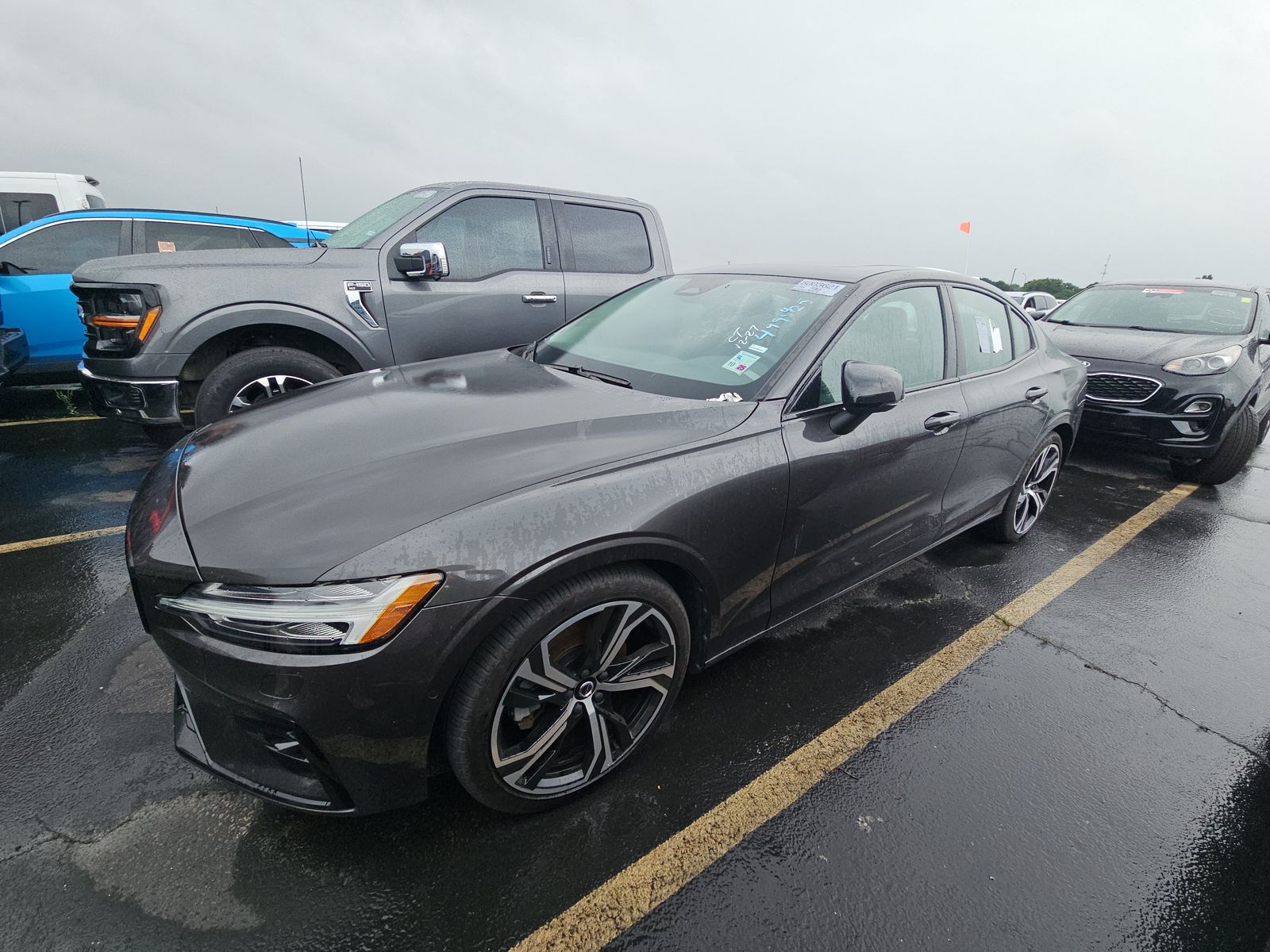 2024 Volvo S60 B5 Plus AWD