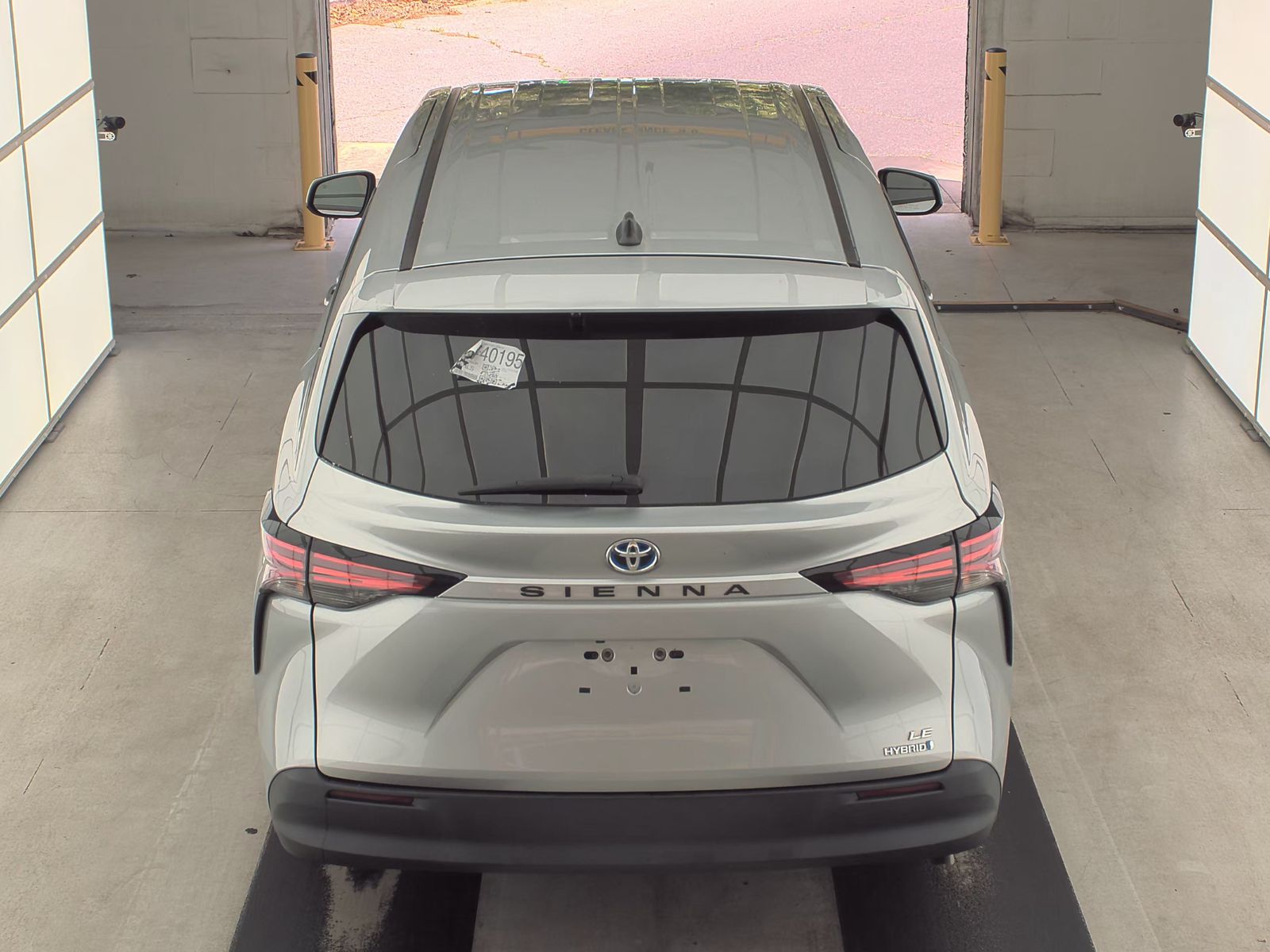 2021 Toyota Sienna LE FWD