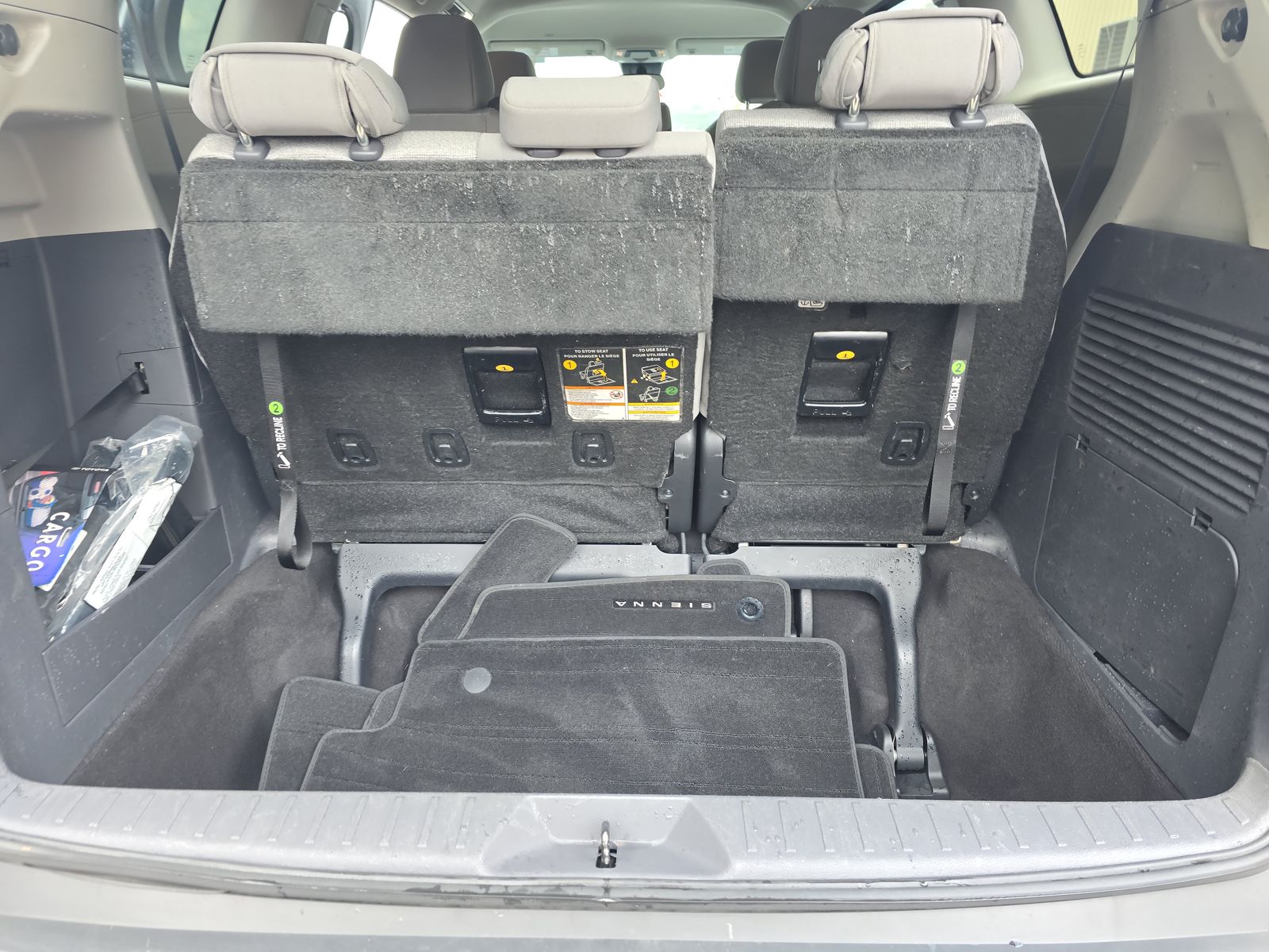 2021 Toyota Sienna LE FWD