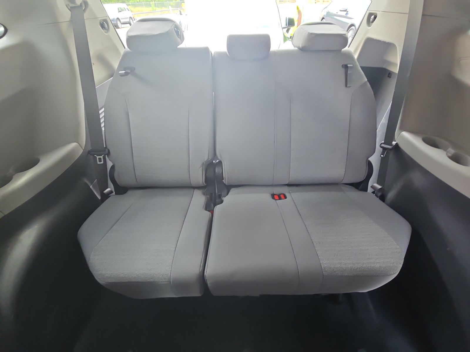 2021 Toyota Sienna LE FWD