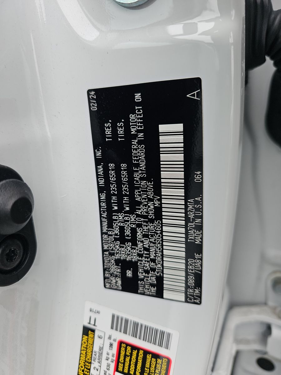 2024 Toyota Highlander XLE FWD