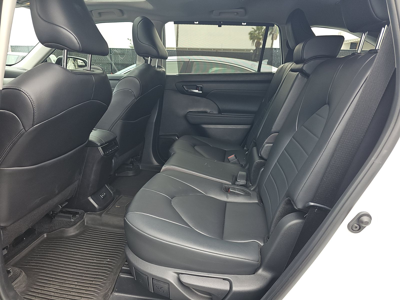 2024 Toyota Highlander XLE FWD