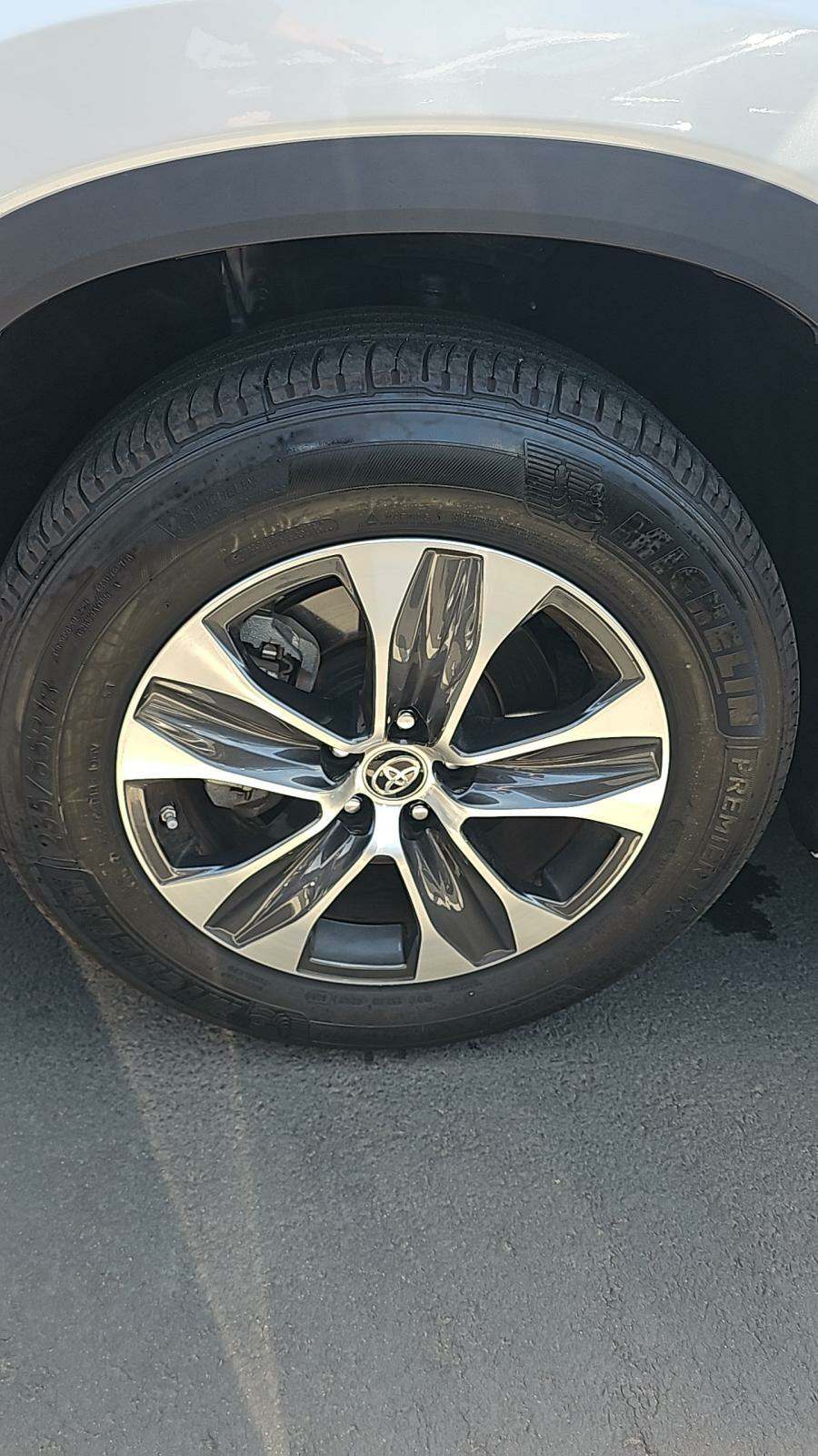 2024 Toyota Highlander XLE FWD