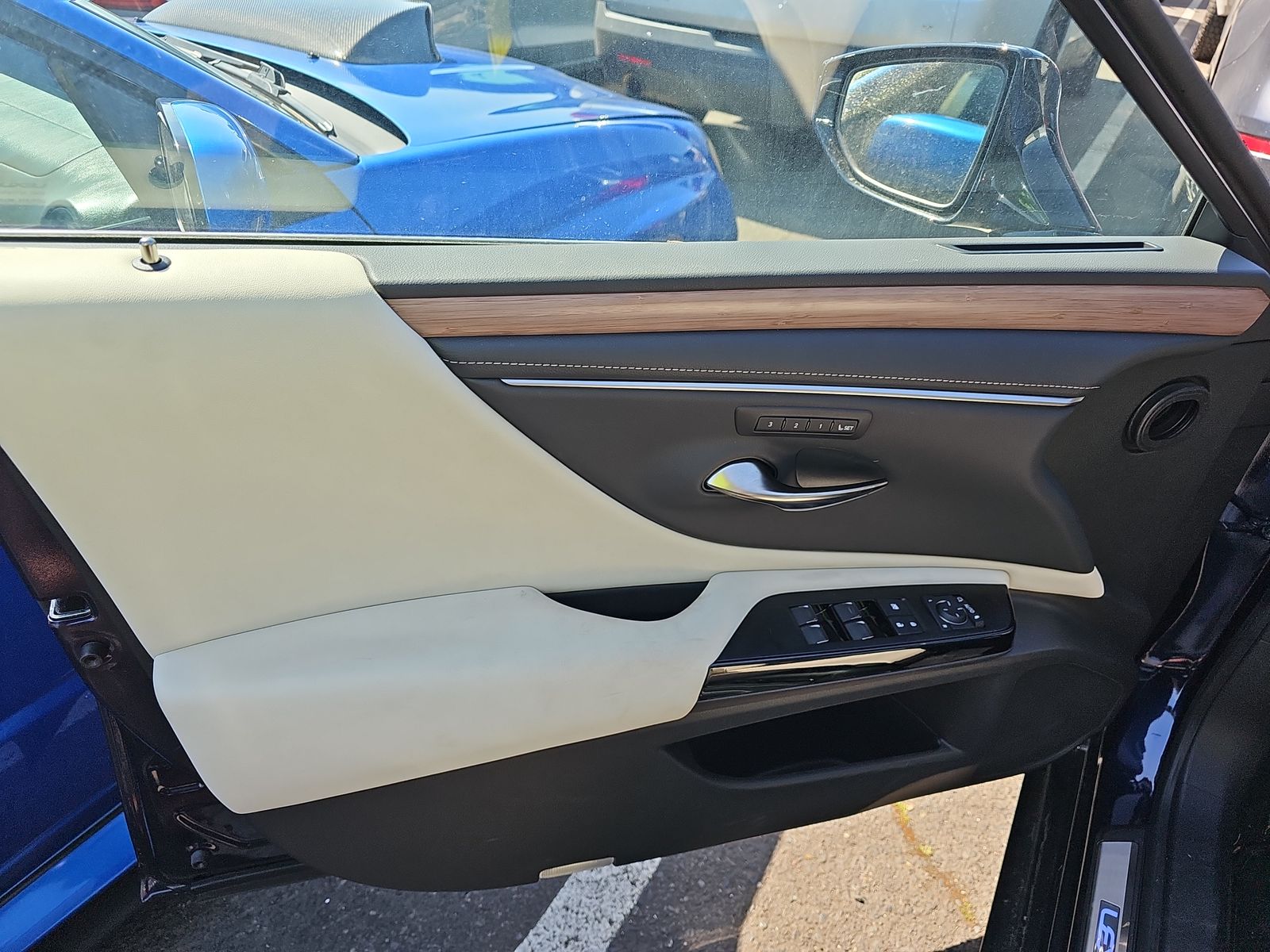 2025 Lexus ES ES 300h FWD