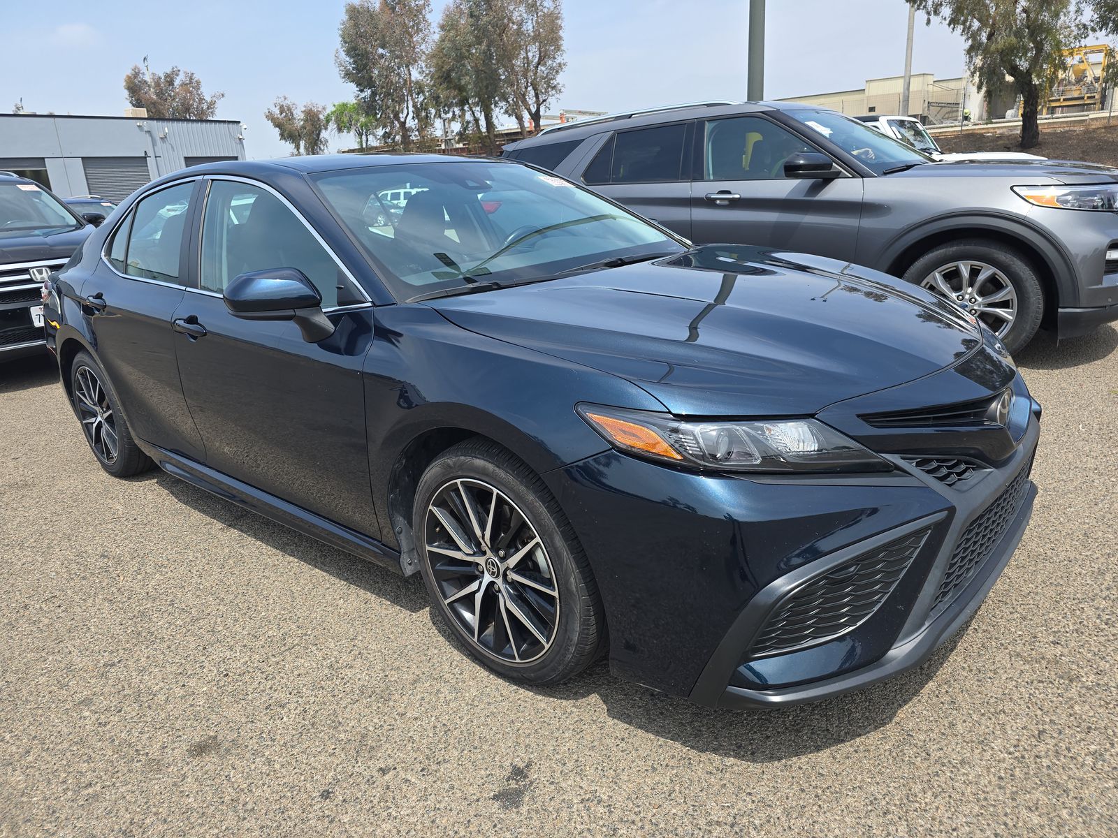 2021 Toyota Camry SE FWD