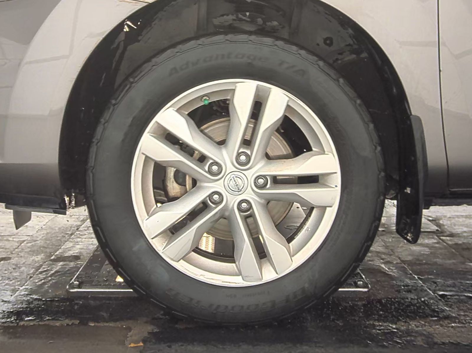 2012 Nissan Rogue SV FWD