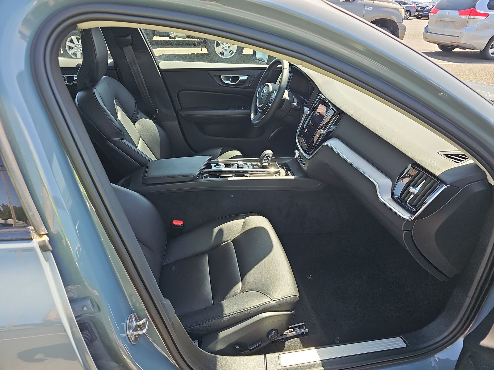 2024 Volvo S60 B5 Core AWD