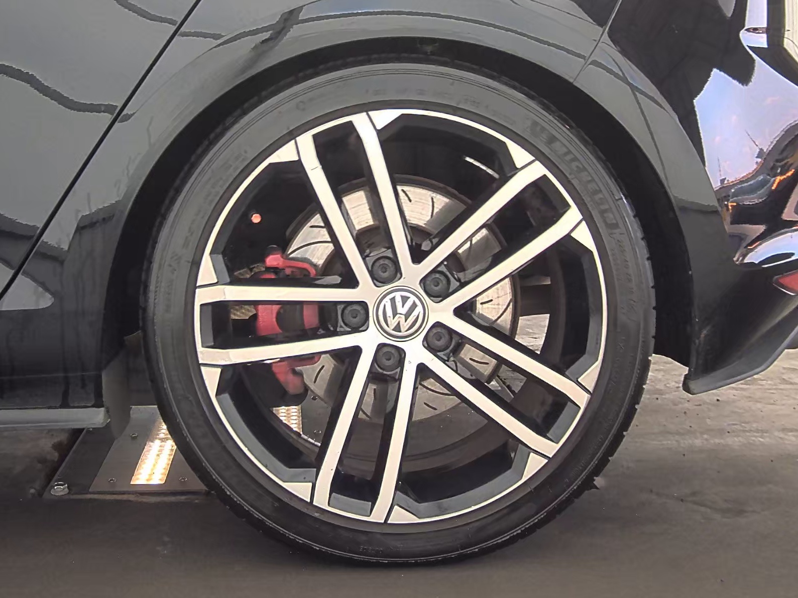 2017 Volkswagen Golf GTI 2.0T Sport FWD