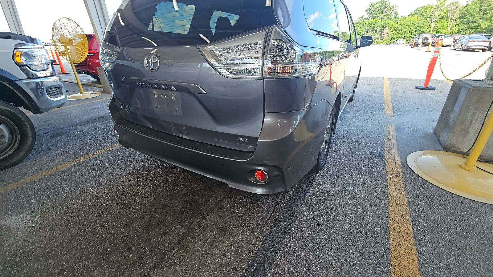 2017 Toyota Sienna SE Premium FWD