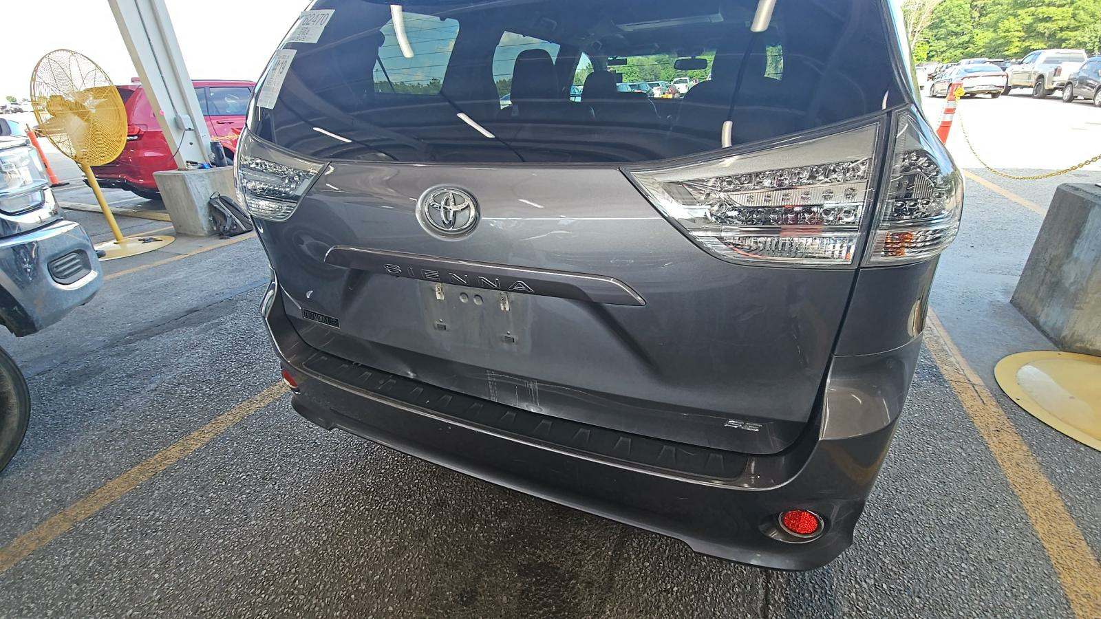 2017 Toyota Sienna SE Premium FWD