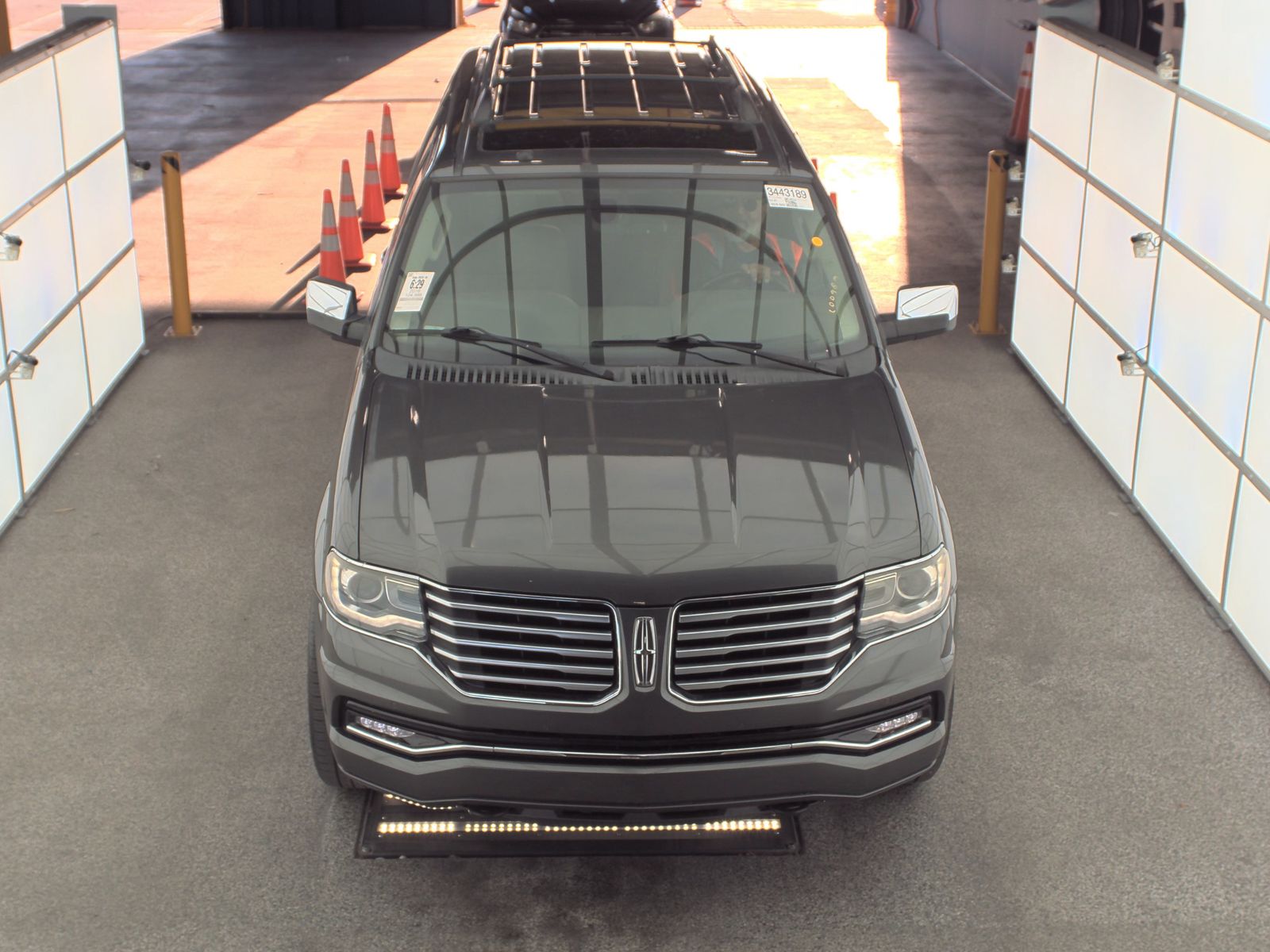 2016 Lincoln Navigator Select RWD