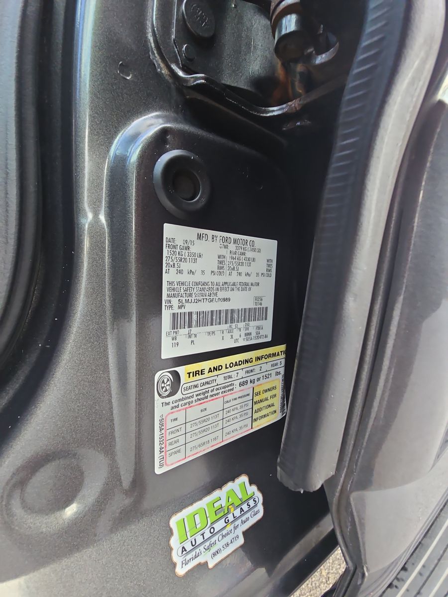 2016 Lincoln Navigator Select RWD