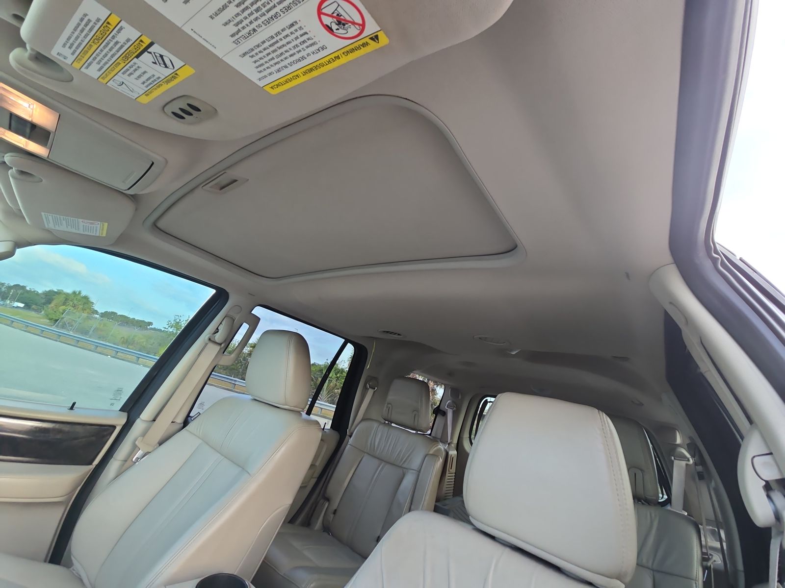 2016 Lincoln Navigator Select RWD